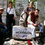 Fani czekali 37 lat! Zaginione popiersie Jima Morrisona odnalezione