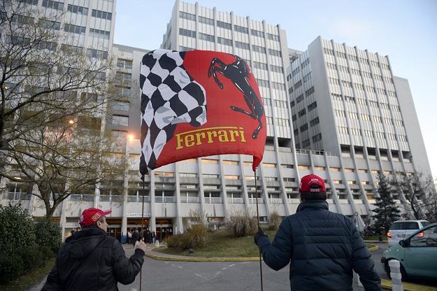 Fani Ferrari pod szpitalem w Grenoble /AFP