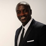 Fani gonili Akona