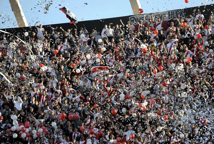 Fani River Plate tworzą szczególną atmosferę na meczach swojej drużyny /AFP