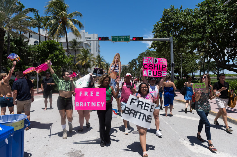 Fani walczą o wolność Britney Spears /Jason Koerner /Getty Images