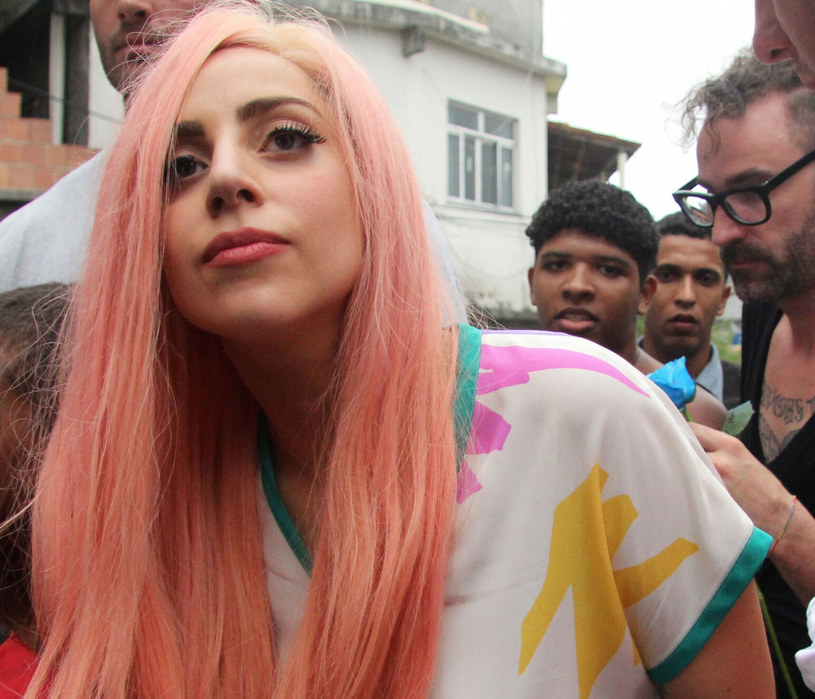 Fanką odcienia golden peach jest także Lady Gaga /Honopix, PacificCoastNews.com/EAST NEWS /East News