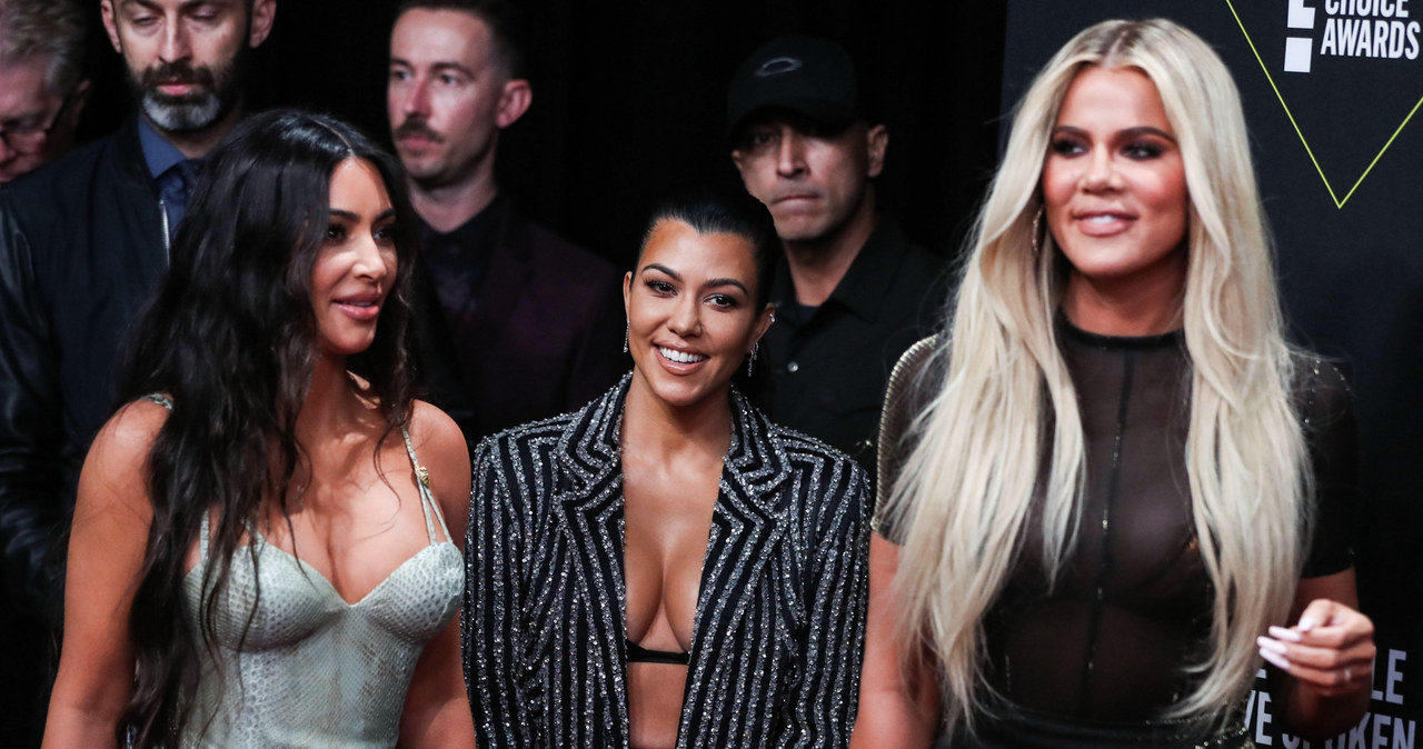 Fankami postu przerywanego są również siostry Kardashian /FaceToFace /Reporter