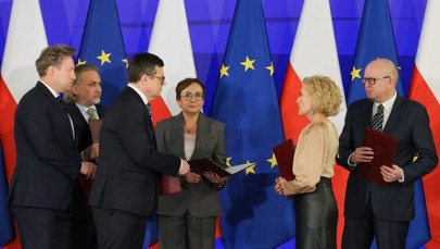 ​"Farsa" vs. "dobry dzień dla demokracji". W polskiej polityce zrobiło się gorąco