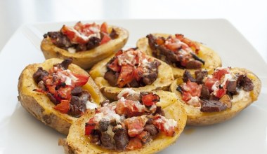 Faszerowane ziemniaki po zbójnicku. Idealne danie na chłodniejsze dni