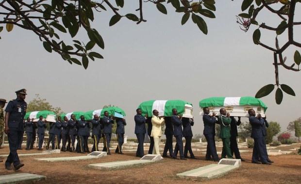 Fatalna pomyłka pilota. Zbombardował cywilów, a nie bandytów