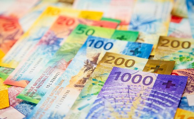 Fatalne wiadomości dla frankowiczów. Bank Szwajcarii podniósł stopy procentowe