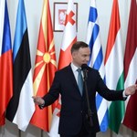 "FAZ": Prezydent Duda uwalnia się spod wpływu Jarosława Kaczyńskiego