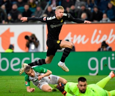 FC Augsburg - Borussia Dortmund 3-5 w 18. kolejce Bundesligi. Hat-trick Haalanda