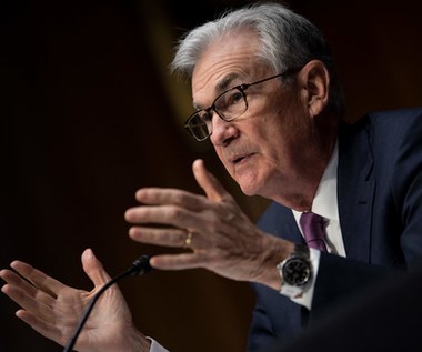 Fed będzie podnosił stopy procentowe, aż ograniczy inflację 