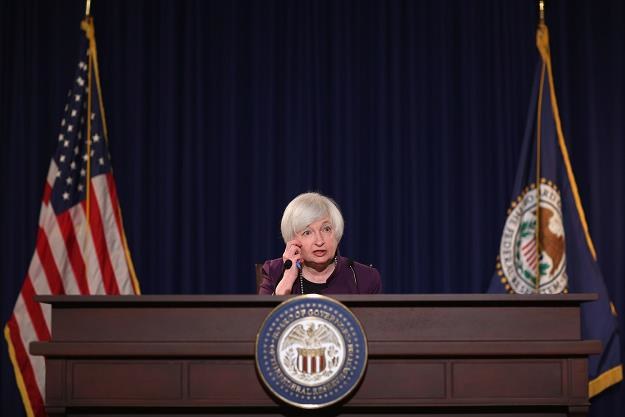 Fed kluczowy dla notowań dolara /AFP