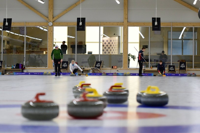 ​Federacje gimnastyczna oraz curlingu wykluczyły Rosjan i Białorusinów