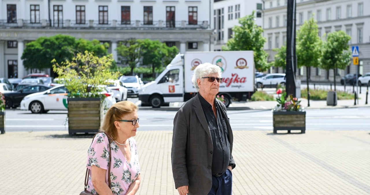 Feliks Falk przed mszą świętą w intencji Jerzego Stuhra /AKPA /AKPA