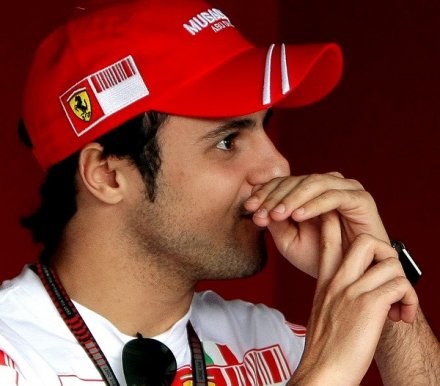 Felipe Massa może wraz z Ferrari opuścić F1 /AFP