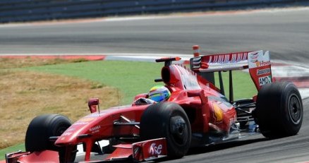 Felipe Massa w bolidzie Ferrari. /AFP