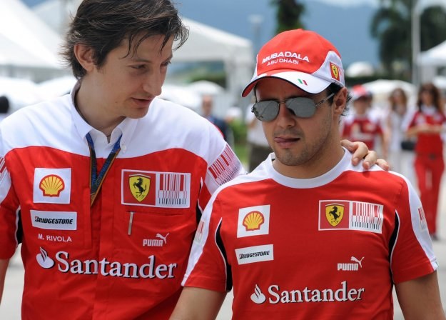 Felipe Massa (z prawej) liczy na dobry wynik w Chinach /AFP