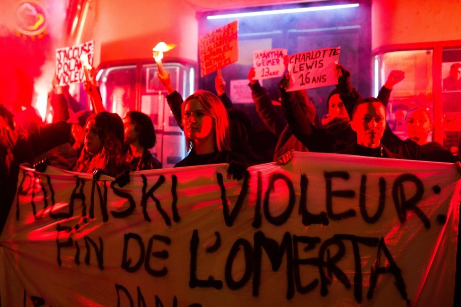 Feministki blokowały w Paryżu pokaz nowego filmu Polańskiego / 	Lafargue Raphael/ABACA /PAP/EPA