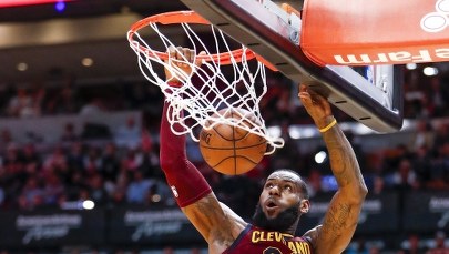 Fenomenalny wyczyn w NBA. James wyrównał rekord Jordana!