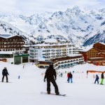 Ferie 2023 r. Narty w Hiszpanii, stoki pokryte są śniegiem. Ile kosztuje skipass?