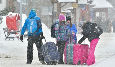 Ferie w cieniu drożyzny. Za kolonie zapłacisz krocie, za dojazd możesz drugie tyle