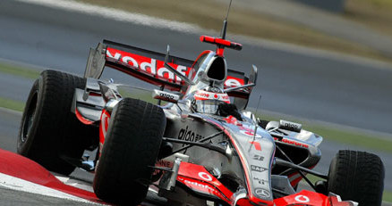 Fernando Alonso (McLaren Mercedes) / kliknij /AFP