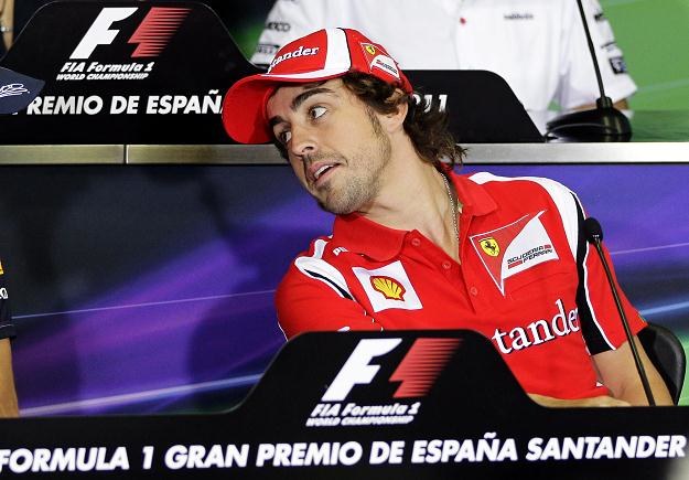 Fernando Alonso stawia na pewne zwycięstwo Barcelony w finale Ligi Mistrzów /PAP/EPA