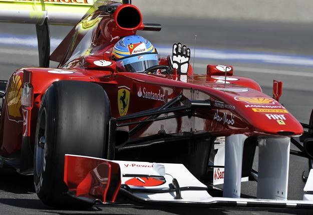 Fernando Alonso w bolidzie Ferrari /AFP