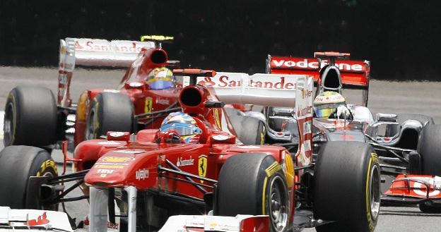 Fernando Alonso w bolidzie Ferrari /AFP