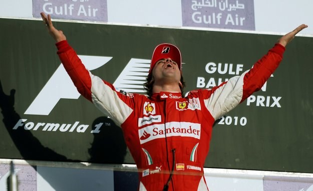 Fernando Alonso wygrał wyścig o Grand Prix Bahrajnu /AFP