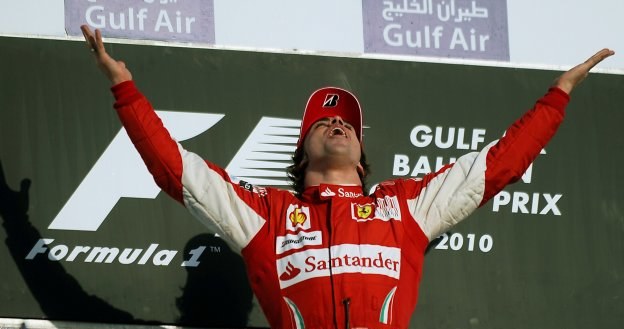 Fernando Alonso wygrał wyścig o Grand Prix Bahrajnu /AFP