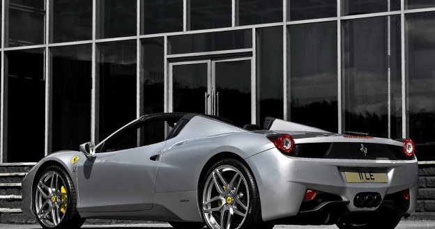 Ferrari 458 Italia Spider od Kahn Design /Ferrari