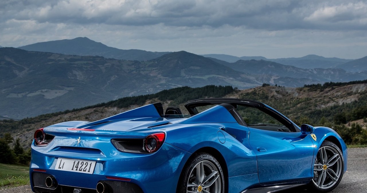 Ferrari 488 Spider /Informacja prasowa