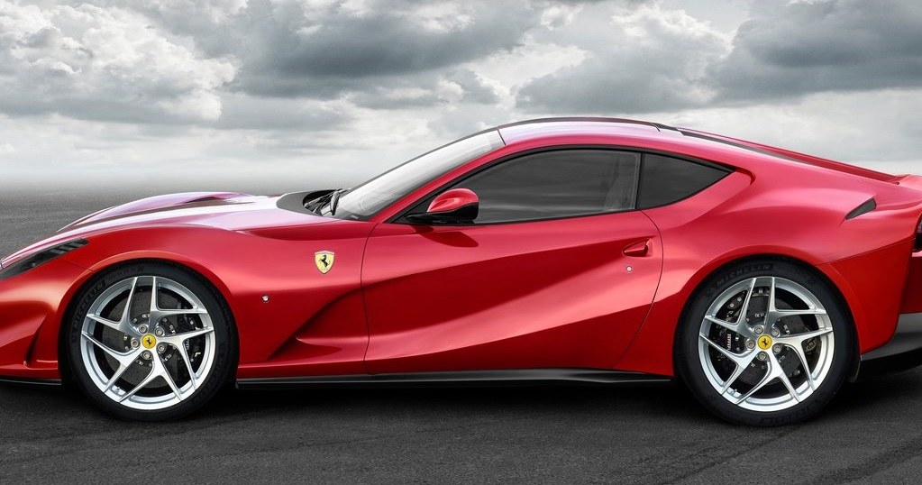 Ferrari 812 SuperFast /Informacja prasowa