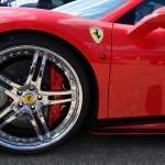 Ferrari albo Porsche za ułamek ceny? Młodzi znaleźli sprytny sposób