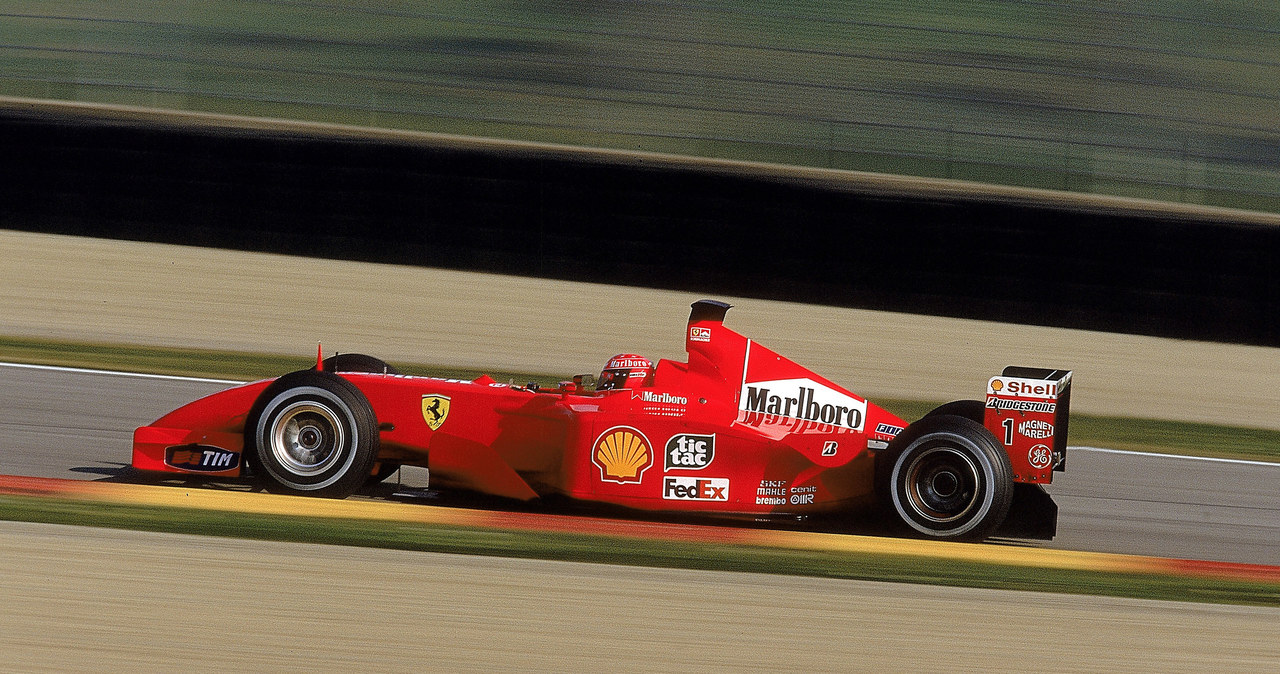 Ferrari F2001 z Schumacherem za kierownicą /Getty Images