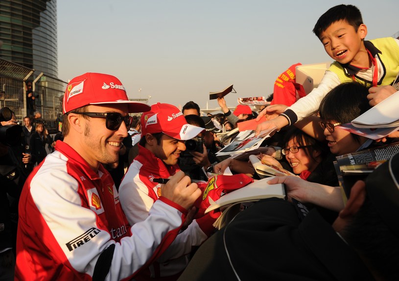 Ferrari i jego kierowcy mają kibiców również w Chinach /AFP