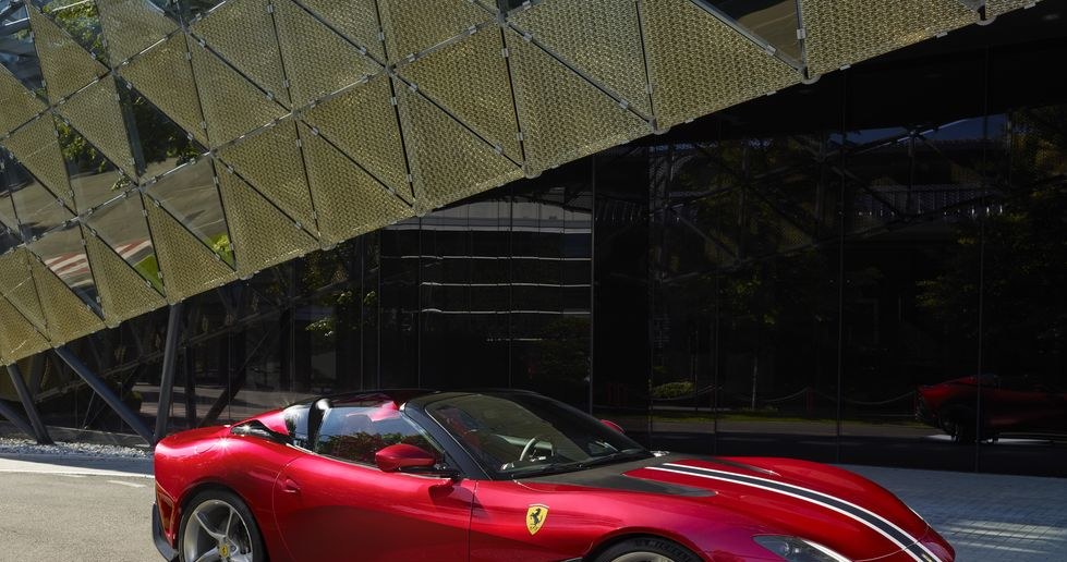 Ferrari SP51 V-12 Speedster /materiały prasowe