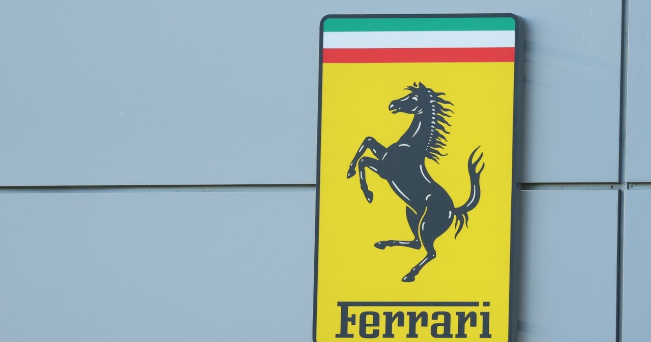 Ferrari zawarło umowę z Samsung Display. W jego wyniku koreański producent opracuje specjalne wyświetlacze, które trafią do aut włoskiej marki. /Pawel Wodzynski /East News