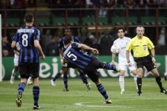 Festiwal bramek w Mediolanie, obrońcy tytułu bez szans w starciu w Schalke 