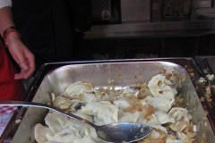 Festiwal Pierogów w Krakowie za nami. Wygrały te z serem i poziomkami