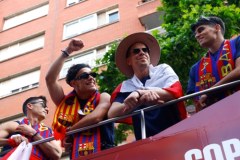 Feta w Barcelonie. Lewandowski i Szczęsny świętują mistrzostwo!