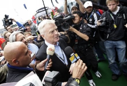 FIA i Max Mosley podadzą zbuntowane teamy Formuły 1 do sądu /AFP