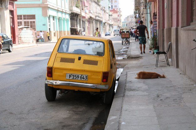 Fiat 125p na ulicach Hawany /Paweł Żuchowski /RMF FM