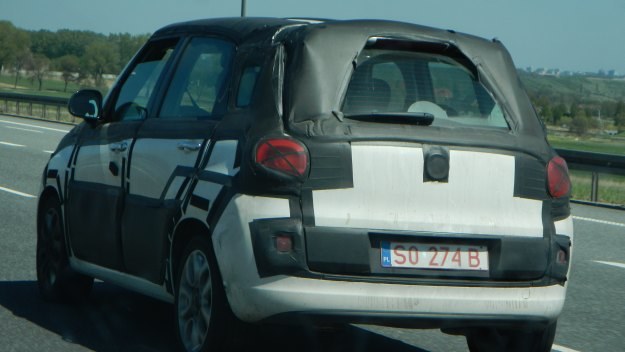 Fiat 500L na autostradzie A1 /Informacja prasowa