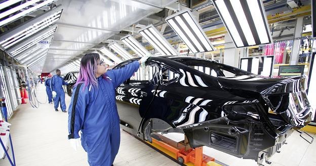 Fiat Chrysler Automobiles zwolni 1300 pracowników w USA /AFP