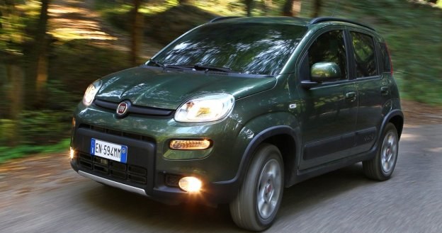 Fiat Panda 4x4 - jedyne takie auto z napędem na cztery koła. /Fiat