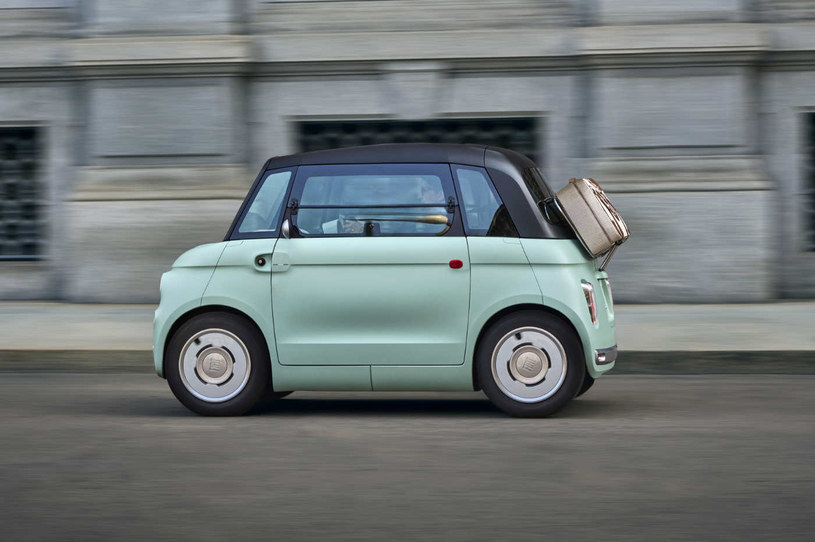 Fiat proponuje do Topolino zestaw akcesoriów, m.in. zewnętrzny bagażnik /materiały prasowe