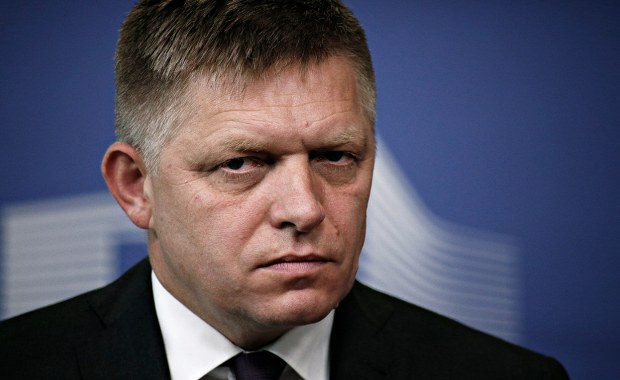 Fico nie poleci do Moskwy przez kraje bałtyckie. Słowacki premier zablokowany