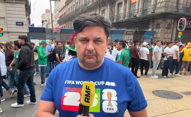 FIFA podkreśla, że to największe przedsięwzięcie w historii futbolu. Czy jednak najlepsze? 