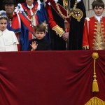 Figlarny książę Louis na koronacji. Uroczystość nie zrobiła na nim wrażenia